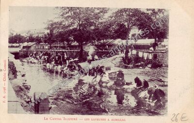 Carte postale ancienne Les Laveuses — Aurillac (Cantal)