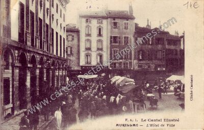 Carte postale ancienne Le Cantal Illustré L'Hôtel de Ville — Aurillac (Cantal)