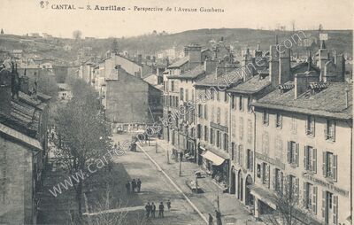 Carte postale ancienne Perspective de l'Avenue Gambetta — Aurillac (Cantal)