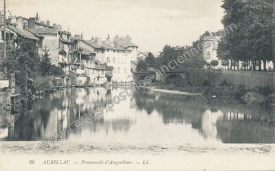 Carte postale ancienne Promenade d'Angoulême — Aurillac (Cantal)