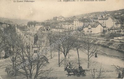 Carte postale ancienne La Promenade du Gravier — Aurillac (Cantal)