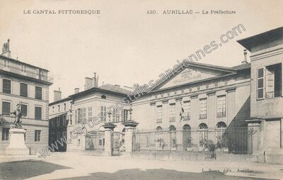 Carte postale ancienne La Préfecture — Aurillac (Cantal)