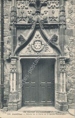 Carte postale ancienne Détails de la Porte de la Maison Consulaire — Aurillac (Cantal)