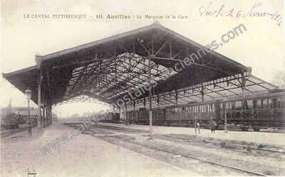 Carte postale ancienne La Marquise de la Gare — Aurillac (Cantal)