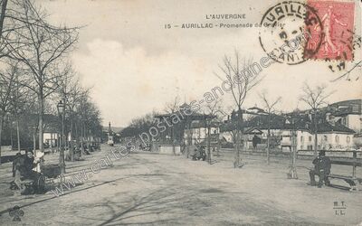Carte postale ancienne Promenade du Gravier — Aurillac (Cantal)