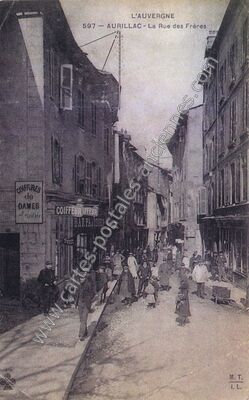 Carte postale ancienne La Rue des Frères — Aurillac (Cantal)