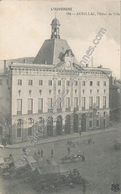 Carte postale ancienne L'Hôtel de Ville — Aurillac (Cantal)