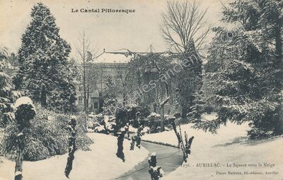 Carte postale ancienne Le Square sous la Neige — Aurillac (Cantal)