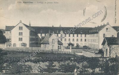 Carte postale ancienne Collège de Jeunes Filles — Aurillac (Cantal)