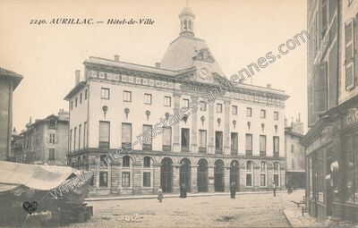 Carte postale ancienne Hôtel-de-Ville — Aurillac (Cantal)