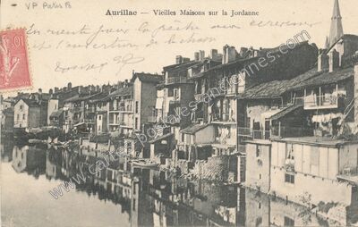 Carte postale ancienne Vieilles Maisons sur la Jordanne — Aurillac (Cantal)