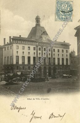 Carte postale ancienne Hôtel de Ville — Aurillac (Cantal)