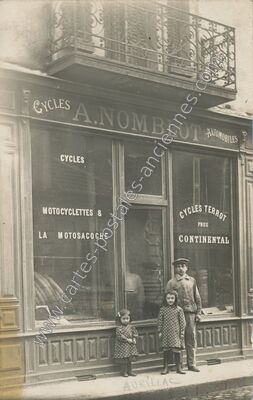Carte postale ancienne A. NOMBLOT AUTOMOBILES — Aurillac (Cantal)