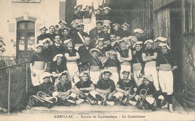 Carte postale ancienne Société de Gymnastique : La Cantalienne — Aurillac (Cantal)