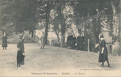 Carte postale ancienne Pensionnat Ste.-Geneviève. — Le Tennis — Aurillac (Cantal)