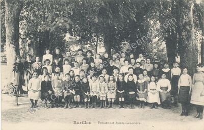Carte postale ancienne Pensionnat Sainte-Geneviève — Aurillac (Cantal)