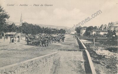 Carte postale ancienne Place du Gravier — Aurillac (Cantal)