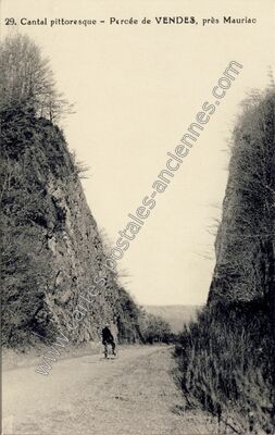 Carte postale ancienne Vendes — Bassignac (Cantal)
