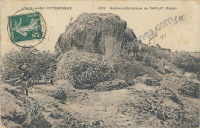 Carte postale ancienne Grottes préhistorique — Carlat (Cantal)