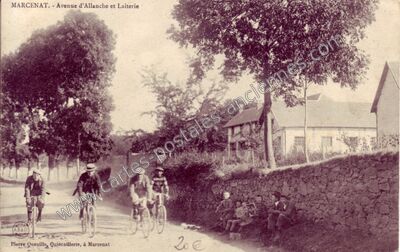 Carte postale ancienne Avenue d'Allanche et Laiterie — Marcenat (Cantal)