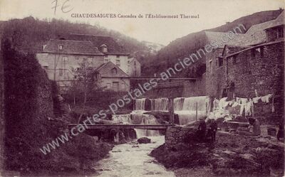 Carte postale ancienne Cascades de l'Etablissement Thermal — Chaudes-Aigues (Cantal)