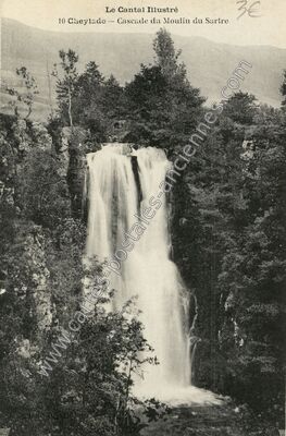 Carte postale ancienne Cascade du Moulin du Sartre — Cheylade (Cantal)