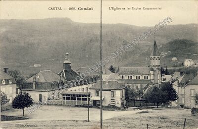 Carte postale ancienne L'Eglise et les Ecoles Communales — Condat (Cantal)