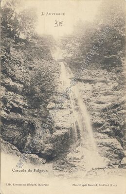 Carte postale ancienne Cascade du Falgoux — Le Falgoux (Cantal)