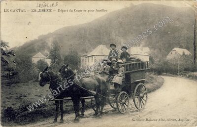 Carte postale ancienne Départ du Courrier pour Aurillac — Lascelle (Cantal)