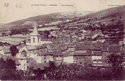 Carte postale ancienne Vue Générale — Massiac (Cantal)