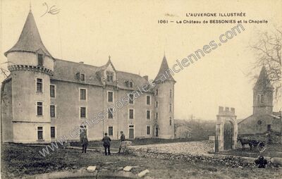 Carte postale ancienne Chateau des Bessonies — Maurs (Cantal)
