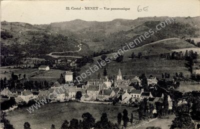 Carte postale ancienne Vue panoramique — Menet (Cantal)