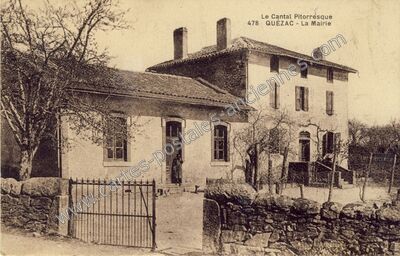 Carte postale ancienne Le Cantal Pittoresque - La Mairie — Quézac (Cantal)