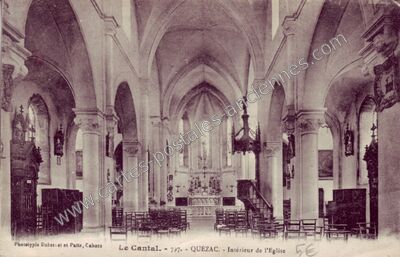 Carte postale ancienne Intérieur de l'Eglise — Quézac (Cantal)