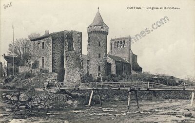 Carte postale ancienne L'Eglise et le Château — Roffiac (Cantal)