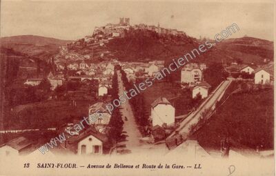Carte postale ancienne Avenue de Bellevue et Route de la Gare — Saint-Flour (Cantal)