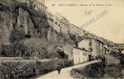 Carte postale ancienne Maisons sur les Rochers — Saint-Flour (Cantal)