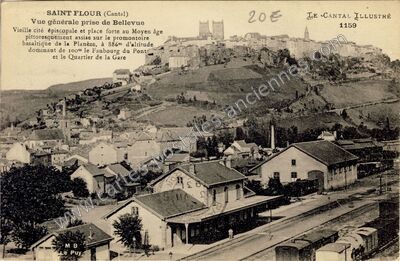 Carte postale ancienne Vue générale prise de Bellevue — Saint-Flour (Cantal)
