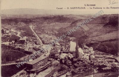 Carte postale ancienne Le Faubourg vu des Remparts — Saint-Flour (Cantal)