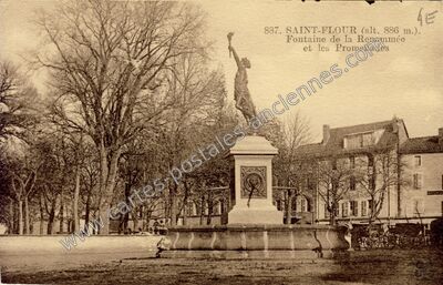 Carte postale ancienne Fontaine de la Renommée et les Promenades — Saint-Flour (Cantal)