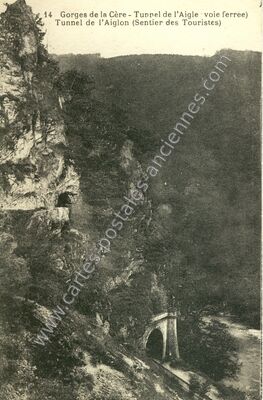 Carte postale ancienne Tunnel de l'Aigle — Siran (Cantal)
