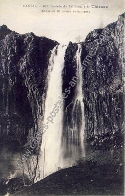 Carte postale ancienne Cascade de Faillitou — Thiézac (Cantal)