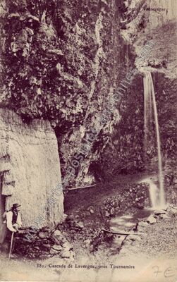 Carte postale ancienne Cascade de Lavergne — Tournemire (Cantal)