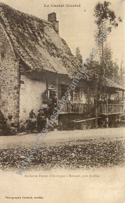 Carte postale ancienne Mousset — Velzic (Cantal)
