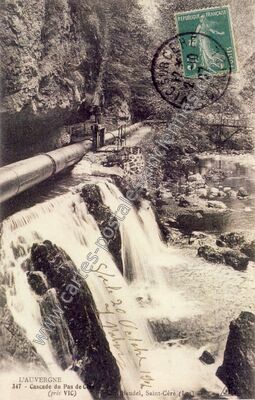 Carte postale ancienne Cascade du Pas de la Cere — Vic-sur-Cère (Cantal)