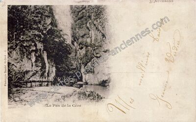Carte postale ancienne Pas de la Cere — Vèze (Cantal)
