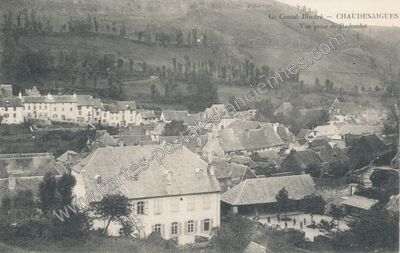 Carte postale ancienne Vue prise de Redondet — Chaudes-Aigues (Cantal)