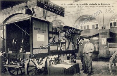 Carte postale ancienne Exposition automobile agricole — Bourges (Cher)