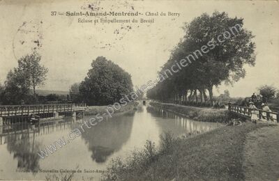 Carte postale ancienne Canal du Berry, Écluse et Empellement du Breuil — Saint-Amand-Montrond (Cher)