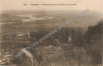 Carte postale ancienne Panorama de la Vallée de la Loire — Sancerre (Cher)